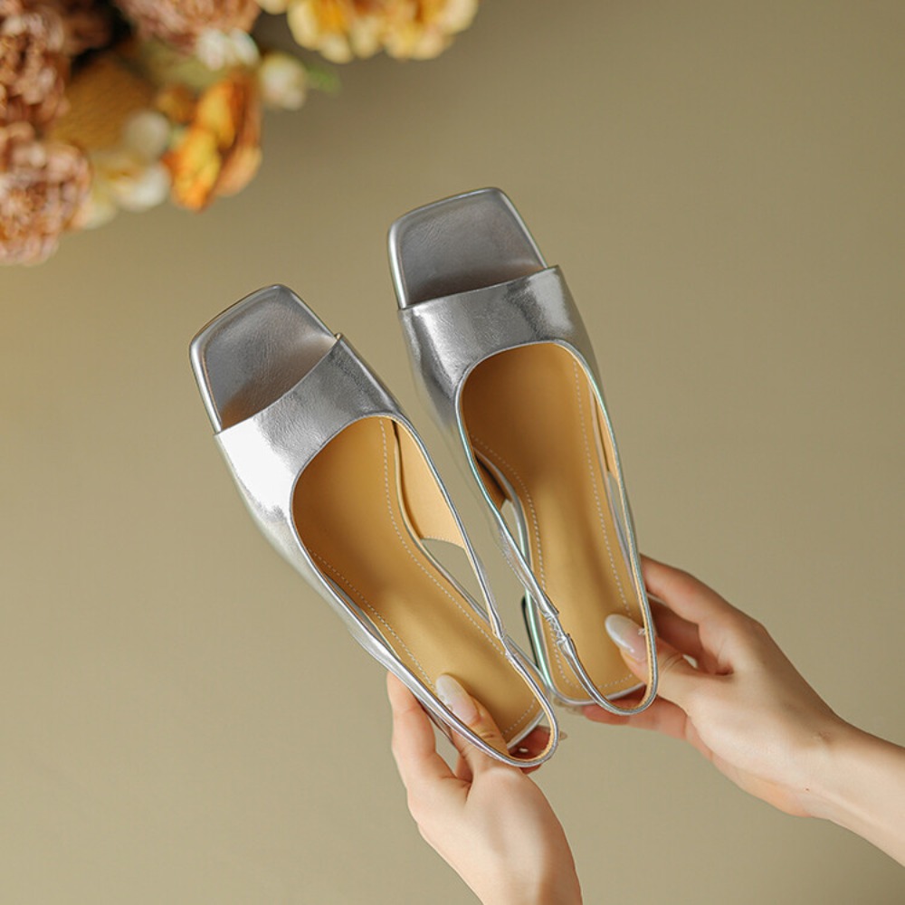 Mule Slip On - 快適なソフトインソールメタリックキトゥンヒールミュール女性用バックレススリッポンサンダルデイリーウェディング宴会夏レディースドレススリッパ