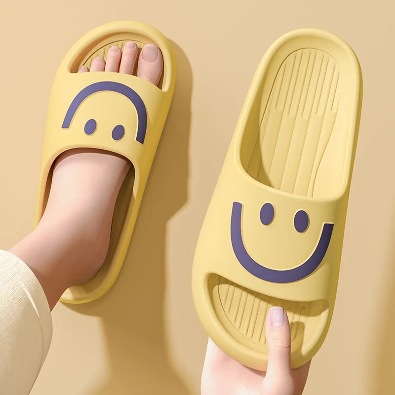 Mule Slip On - スマイリーフェイス クラウドスリッパ 男女兼用 厚底 プラットフォーム ソフトスライド