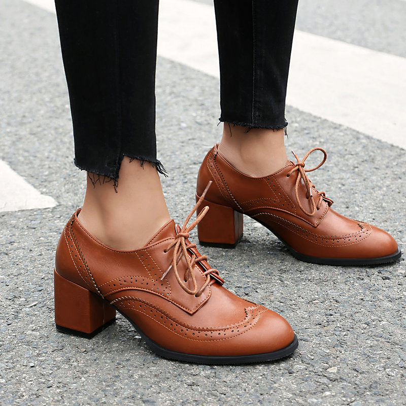 Oxford Lace Up Women - プラスサイズ 36-48 ブラウンブラックカラー英国女性のパンプスレースアップクロスタイブロックオックスフォードチャンキーブロックハイヒールレディブローグ