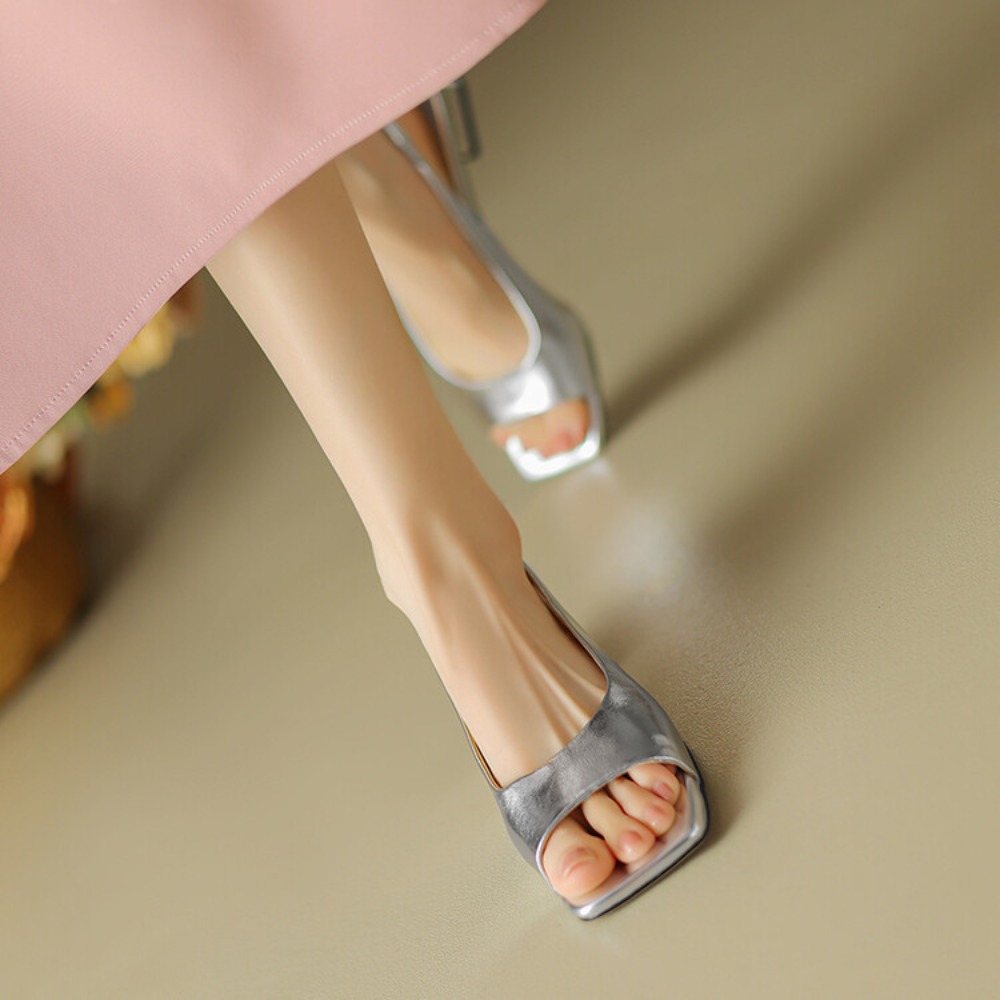 快適なソフトインソールメタリックキトゥンヒールミュール女性用 - Mule Slip On のレビューと価格