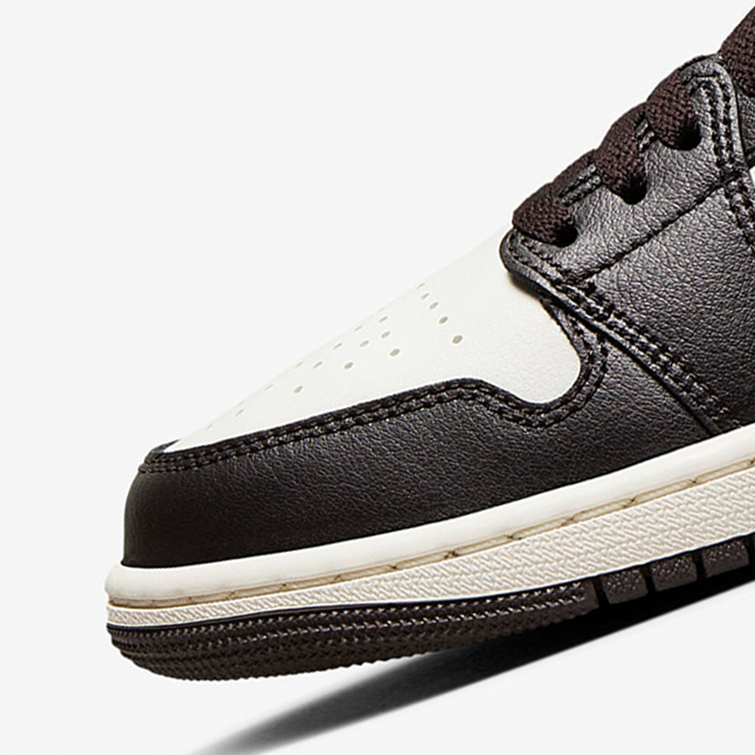 ナイキ正規品、ジョーダン レディース スポーツシューズ、耐摩 - Women'S Shoes Nike Jordan のレビューと価格
